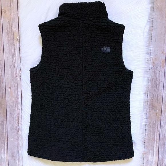 The North Face Women’s Merriewood Reversible Black Vest - Picture 8 of 10